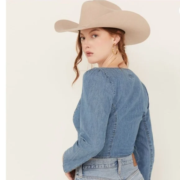 Levi's Blue Denim Button-Up Top - Picture 5 of 10